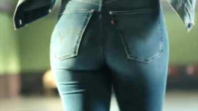 deepika padukone 🍑