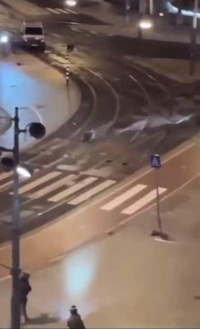 This is how the hostage situation ended today, outside the Apple Store in Amsterdam (happened just now)