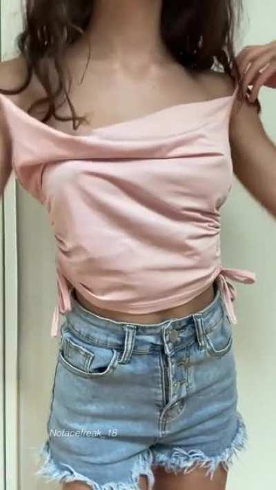 5’1 and 86lbs, you can easily throw me around 😈