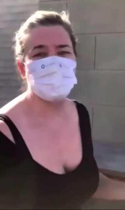 Californian restaurant owner freaks out when Hollywood gets special privileges from the mayor and the governor during lockdown.