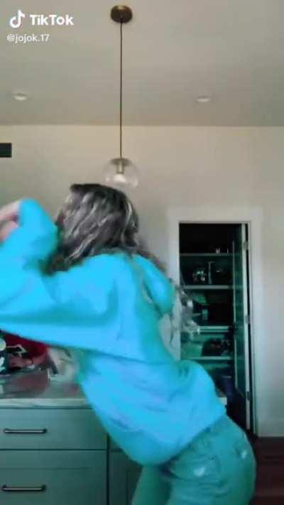 We need a discord for her