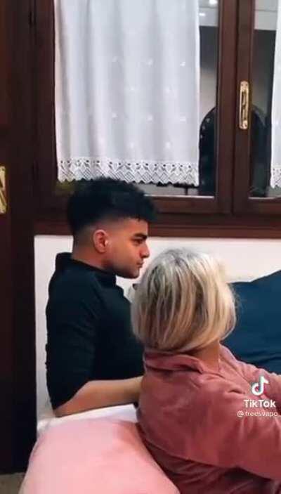 figure out should in this subreddit !