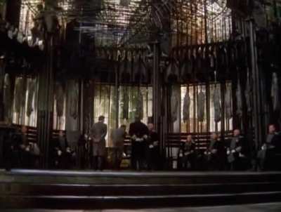 По мотивам усугубляющихся бесчинств хуйлократии с цензурами, запретами и блокировками - вспомнился весьма красноречивый фрагмент из кинофильма 