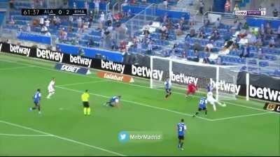 Benzema's second goal against Alaves