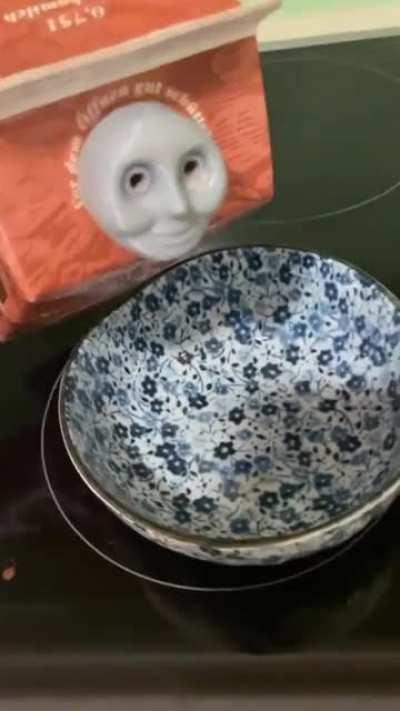 Blursed_Thomas Credit: @maqaroon from Instagram.