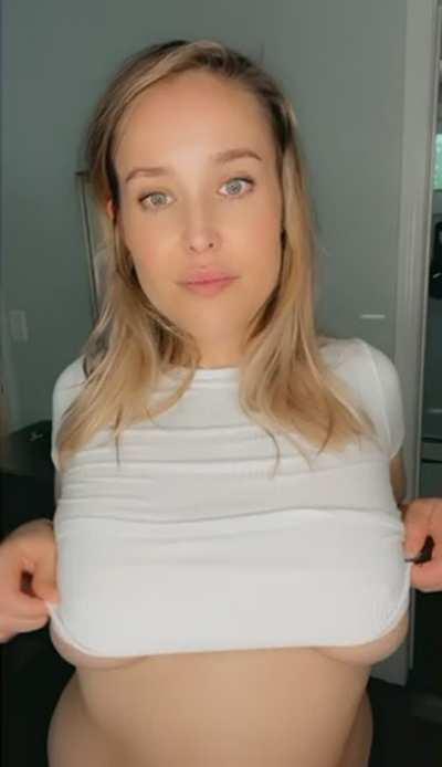 I need to stop. Someone fucking stop me from posting.