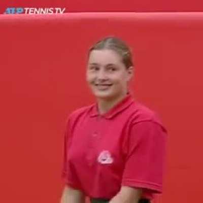 Crowds love wholesome moments