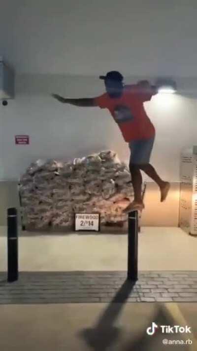 Pessoas se fudendo legal #4 esse não vai precisar de vasectomia kkkkkk