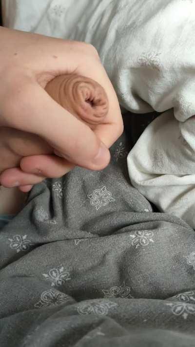 It's too sensitive! Stop or I'll cum 😖