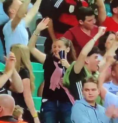 Podemos ter perdido mas pelo menos não fizemos figura de parvo como esta alemã