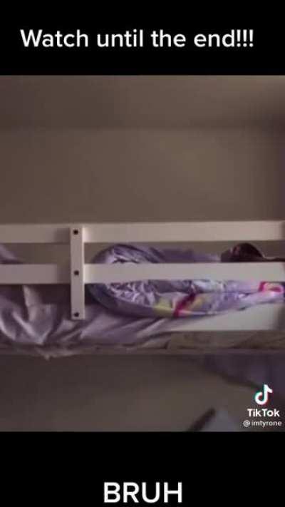 Bruh she went swinging for everyone in that room😂