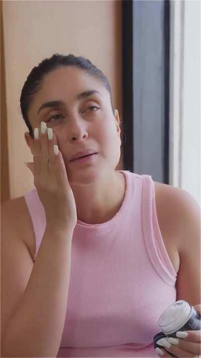 Kareena kapoor ji ka glowing chehera