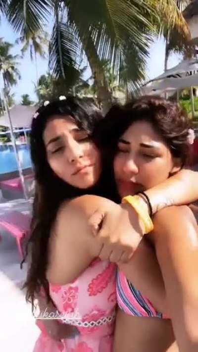 Squeezed r/shivanisingh