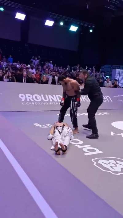 Karate Combat just showed us a mean Knockout