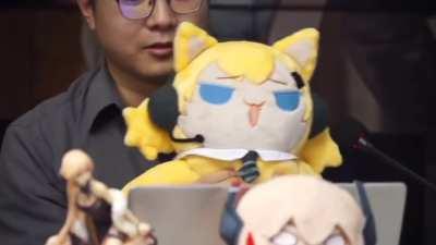 IDW PLUSH NOISES INTENSIFIES