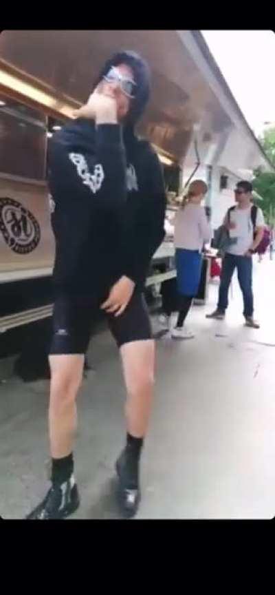 🐍Don.Giapo executand un dans diuretic