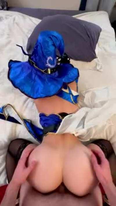 [Reddit] My bud finally convinced my “straight” cock to fuck him, how could i not, he dressed up for me & look that girly ass 😏