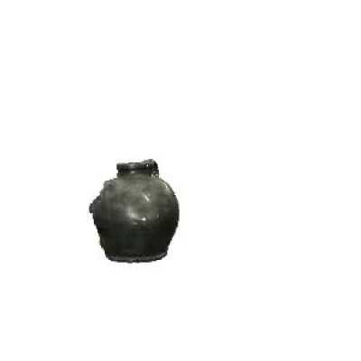 This urn i got from the dollar store keeps HARASSING ME LEAVE ME BE ARGHHH