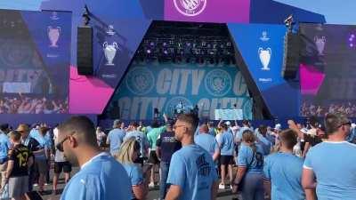Absolute scenes in Istanbul ahead of tonight’s UCL match. Man City fans are taking over! 