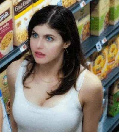 Alexandra Daddario's Wonderful tits and beautiful eyes get me so fucking hard!!!