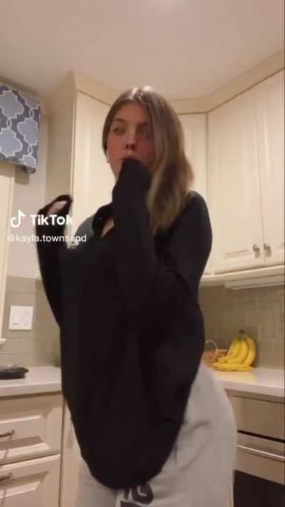 Swing that ass around 