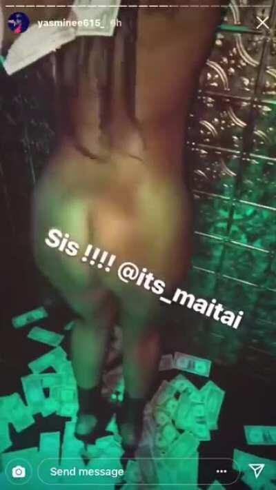 IG Story strip club showing pussy and all