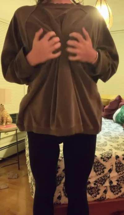 The end of sweater season is upon us 🥲✨ (oc)