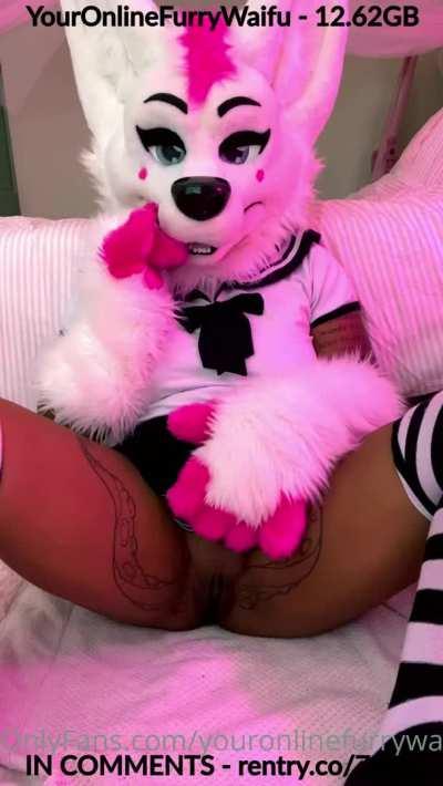 HOT BUNNY GIRL - TAKE THAT EGGS