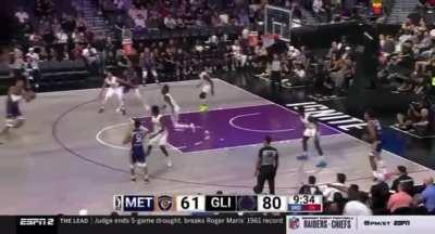 [Highlight] Wemby gets the smooth 3 to go plus the foul!