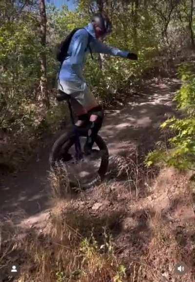 These guys have insane balance and coordination! Xpost r/GIFtedIndividuals