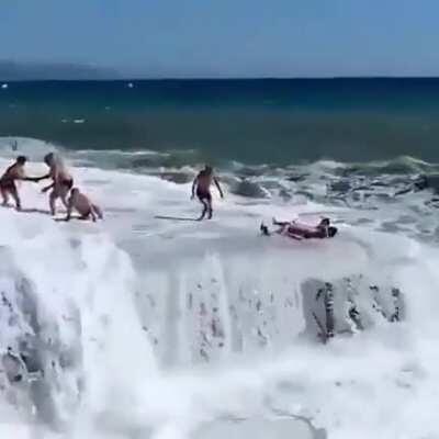 WCGW When Nature also wants to play with you..!!