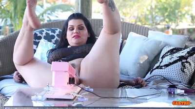 Cuban Mommy fucks Strokinator Masturbatron 3000 🥵🍈🍈🌶🌸🤖💦💦