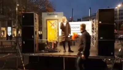 Security guard quitt job after Covididot compare herself to Sophie Scholl on an Anti-mask rally