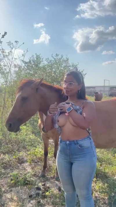 can't not flash while riding my horse