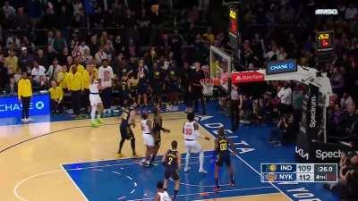 [Highlight] Clutch 3 by Quentin Grimes to put the Knicks up by 4.