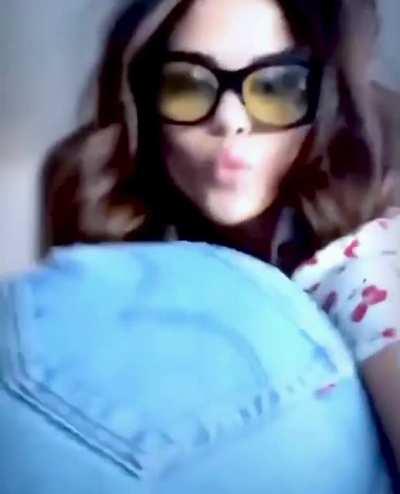 Selena Loves To Kiss Ass....