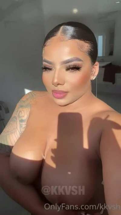 Sun kissed☀️Her full, up to date OF content folder⬇️