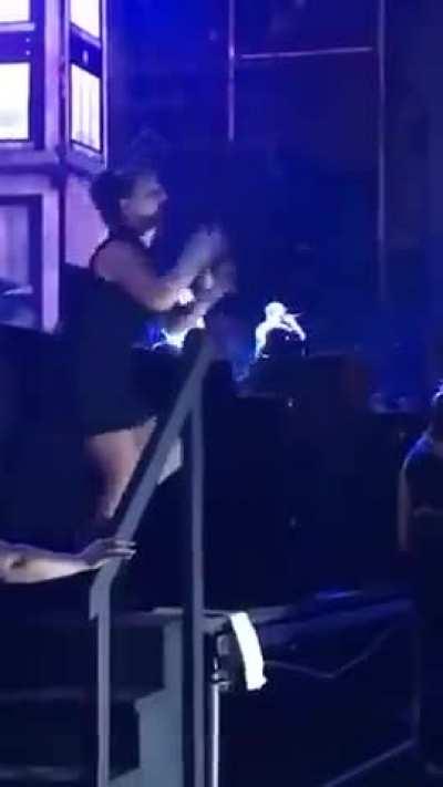 Sign language interpreter keeps up with Eminem’s Rap God