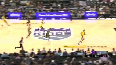 [Highlight] In transition, Monk sends the ball high off the glass for LeBron who finishes it with a dunk