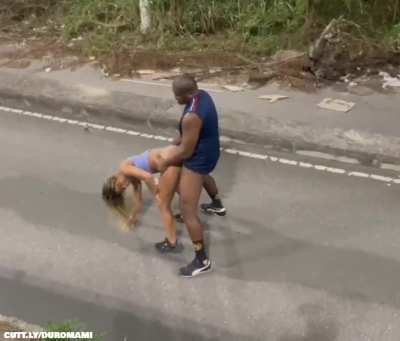 They decided to fuck right in the middle of the street