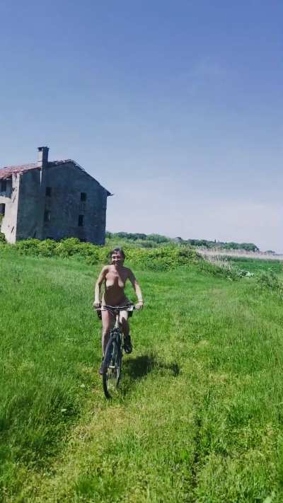 Nude bike rides are my new fav hobby