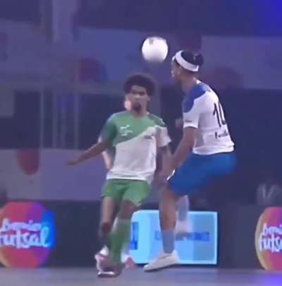 The magic of Ronaldinho: Turning a Futsal court into a stage