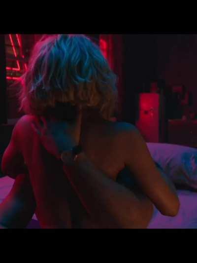 Kate Beckinsale in jolt