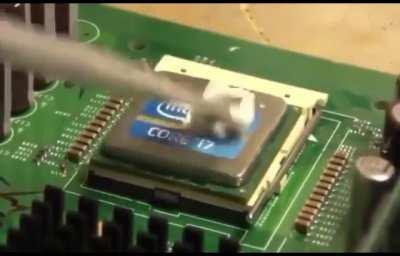 Pyrocynical building his first pc