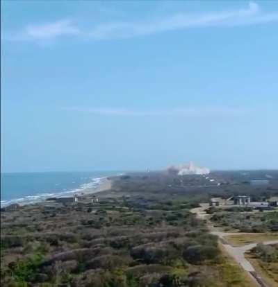 Observando os foguetes Falcon Heavy voltando!