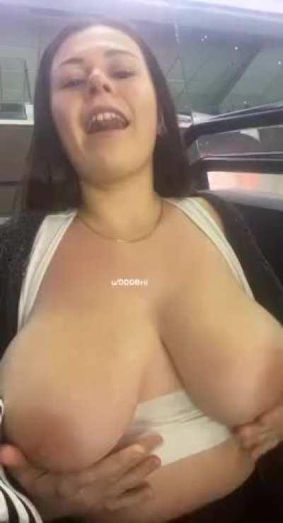 Had some fun at the hockey game 🏒😜