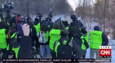 “made for TV bullshit” 🤦‍♂️ First you see Ukraine troops, supposedly in combat… kneeling to reduce their exposure to enemy fire. Then you see a horde of media cameras approaching… cuz it’s all a staged photo op.