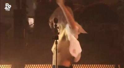 Phoebe Bridgers ending the show with a bang