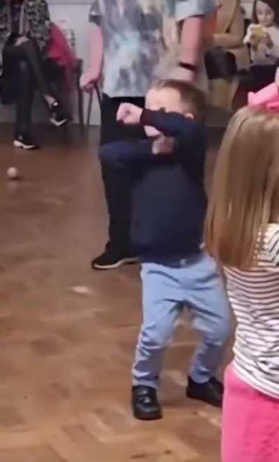 Love the fact that he’s just in his own world. true chad