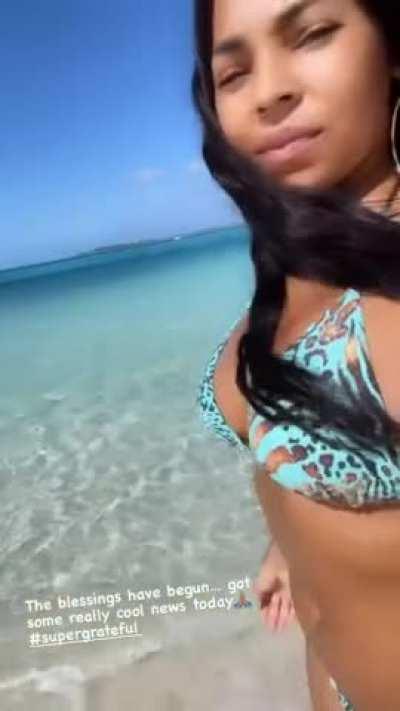 🏝️🌅🩱💙🔵🟦